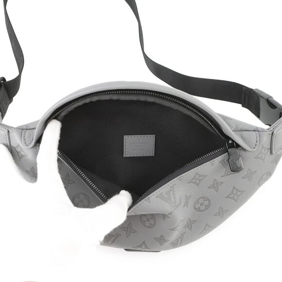 LOUIS VUITTON Discovery・Bumbag Size PM Monogram Shadow Gray M46108 - Picture 10 of 12